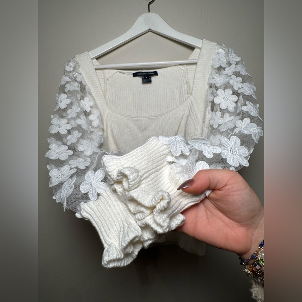LAST CHANCE French Connection Cream Floral Mesh Sleeve Knit Top Size M - Picture 3 of 8